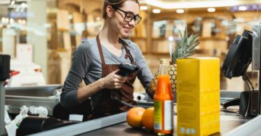 Retail Workers Quitting at Record Rates